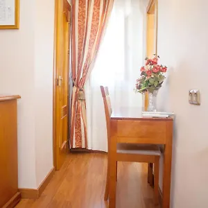 ** Hotel Alameda España